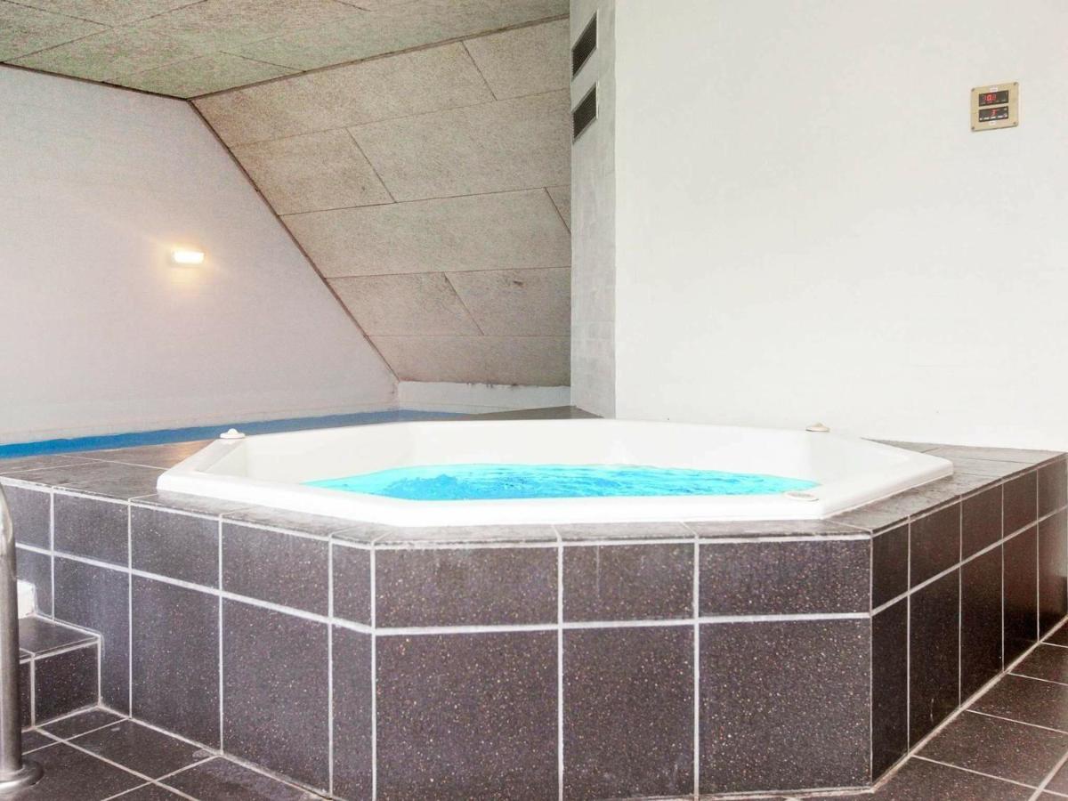 10 Person Holiday Home In Bl Vand Blavand Room photo